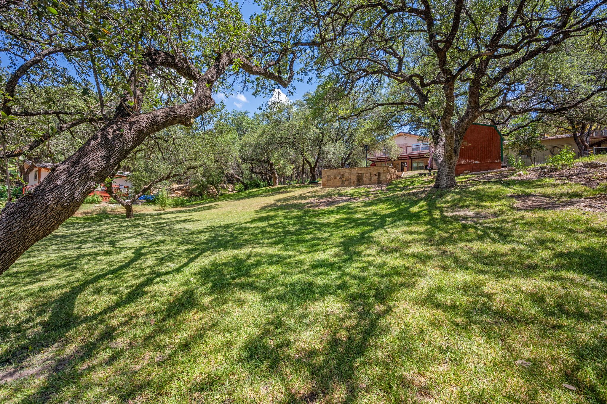 1105 Edgewater DR