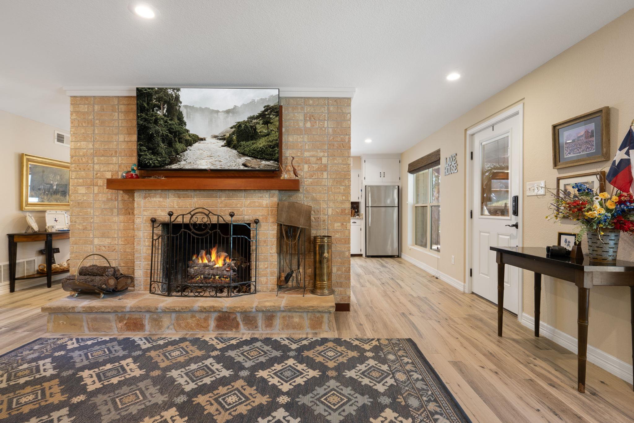 1105 Edgewater DR