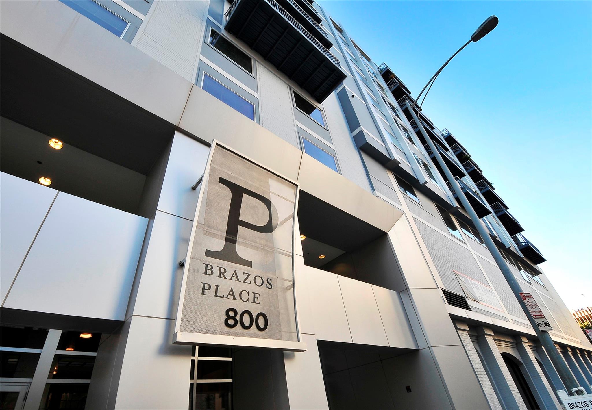 800 Brazos ST # 1111