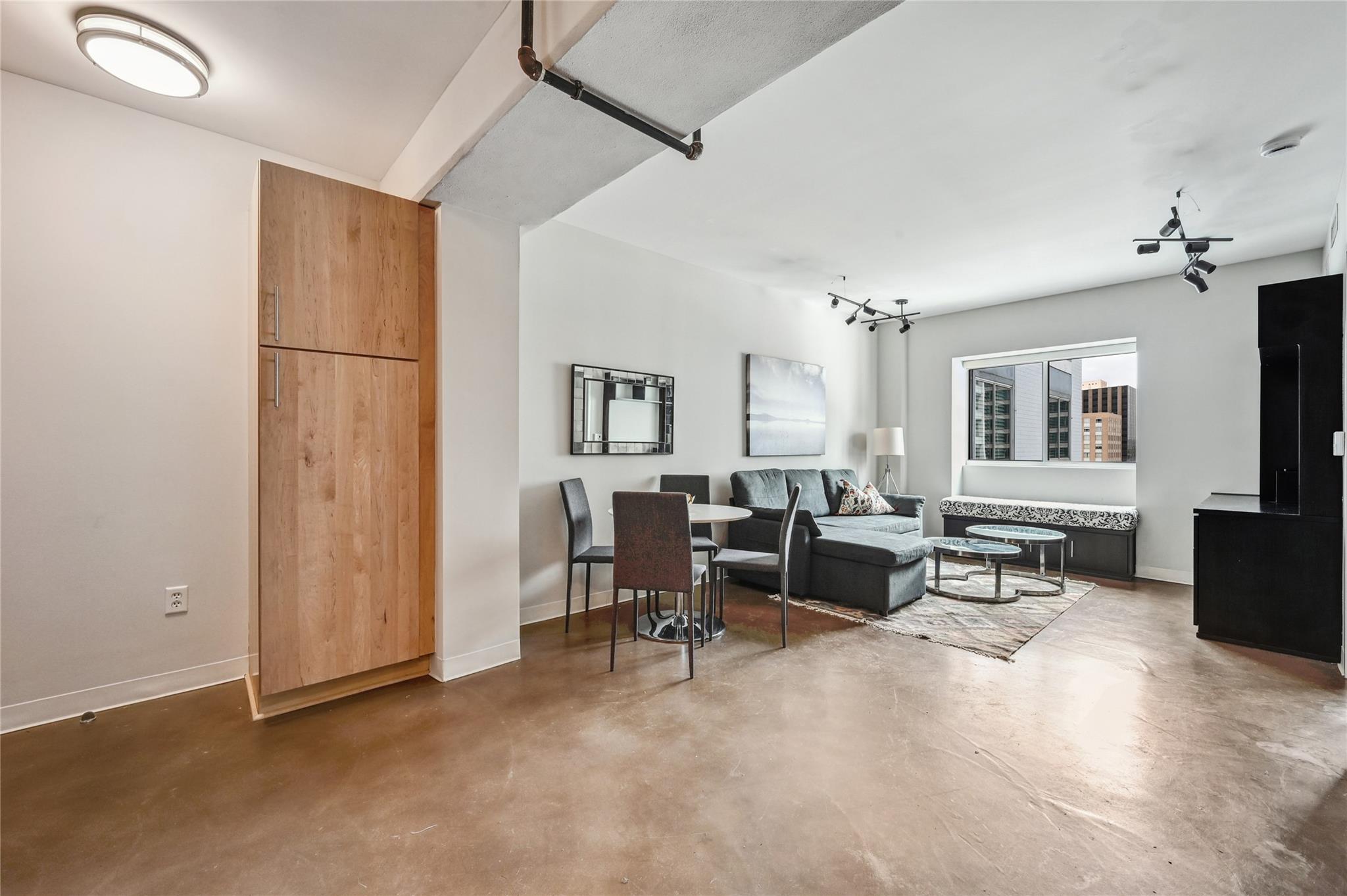 800 Brazos ST # 1111