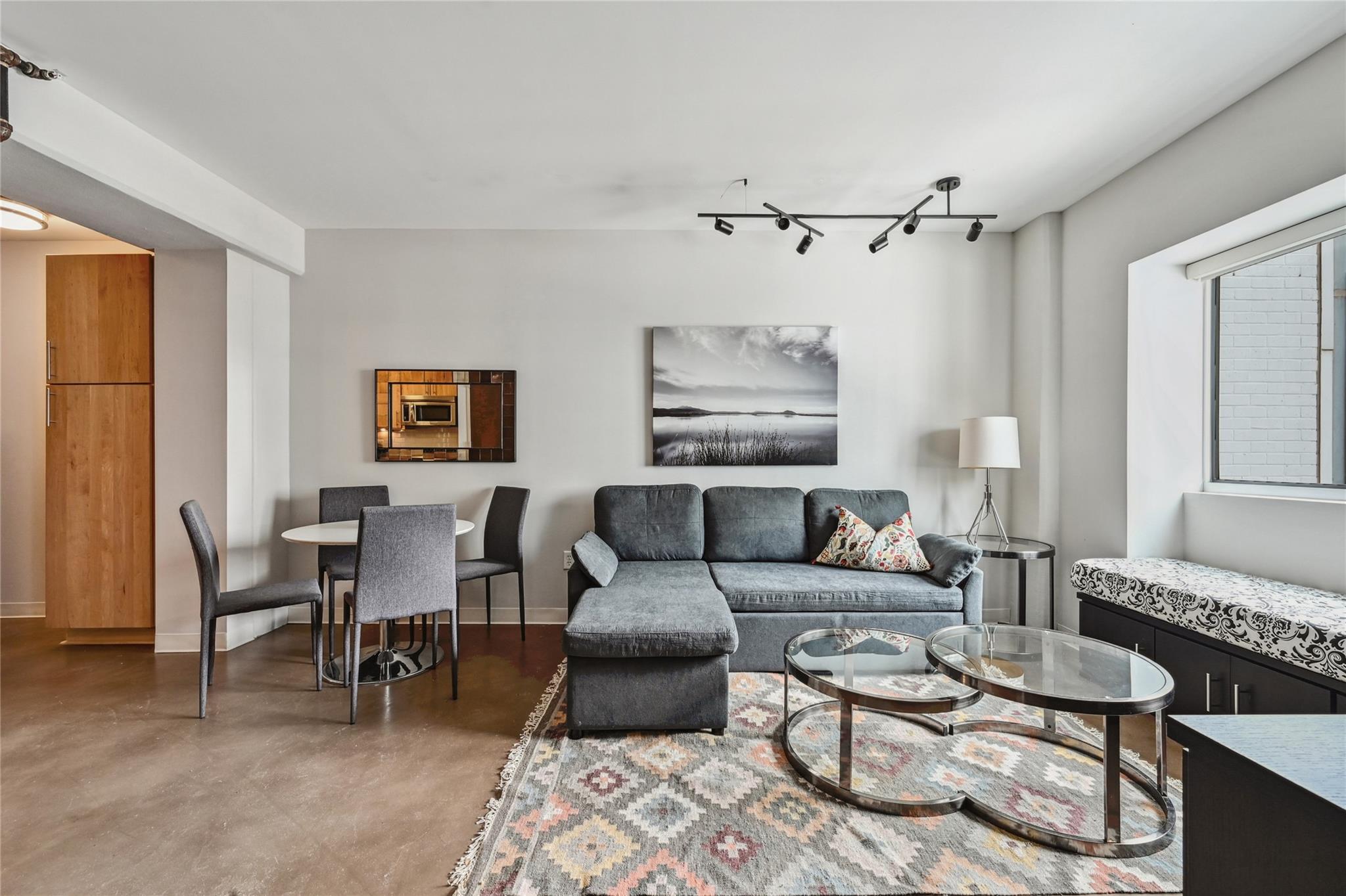 800 Brazos ST # 1111