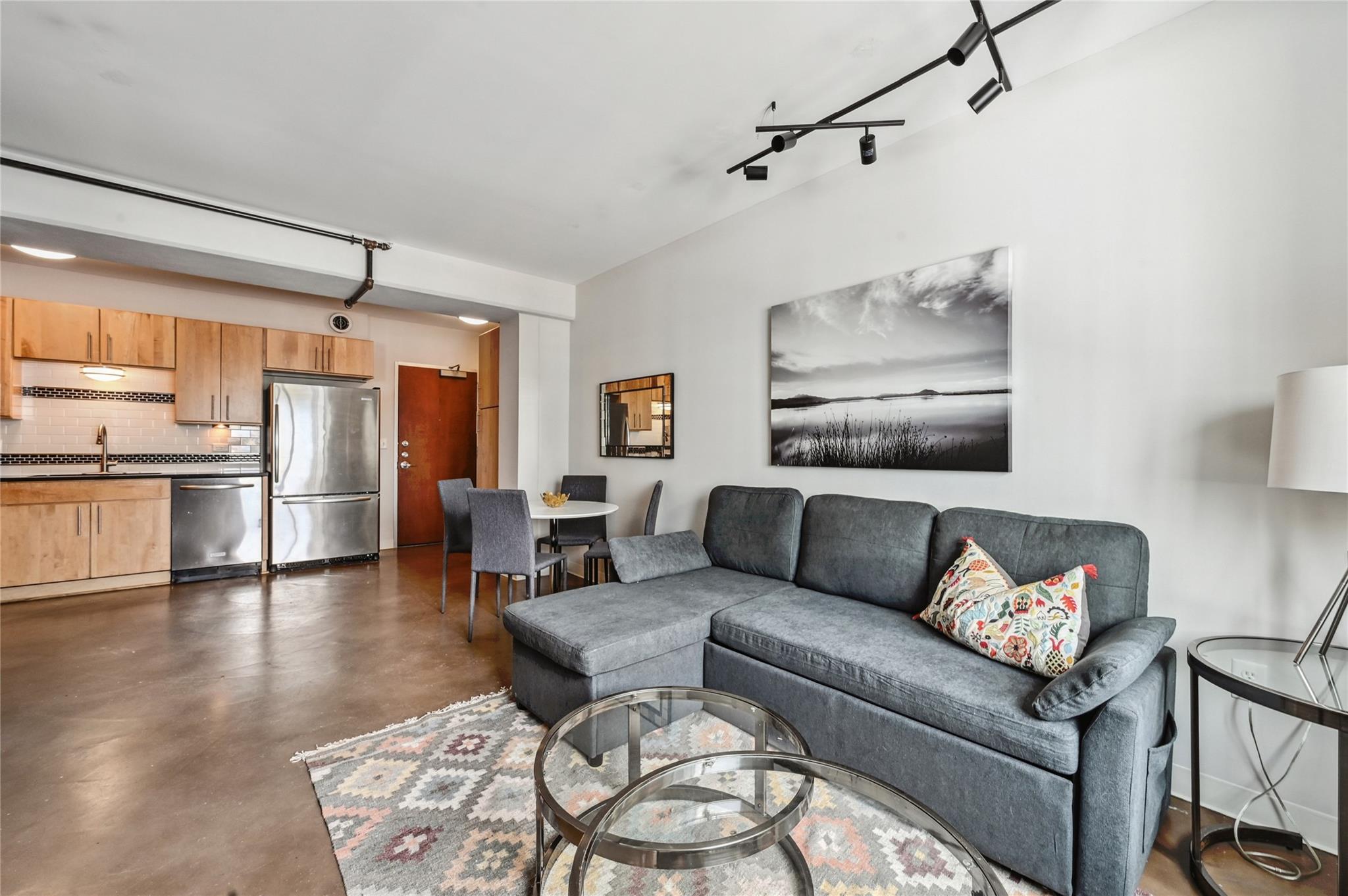 800 Brazos ST # 1111