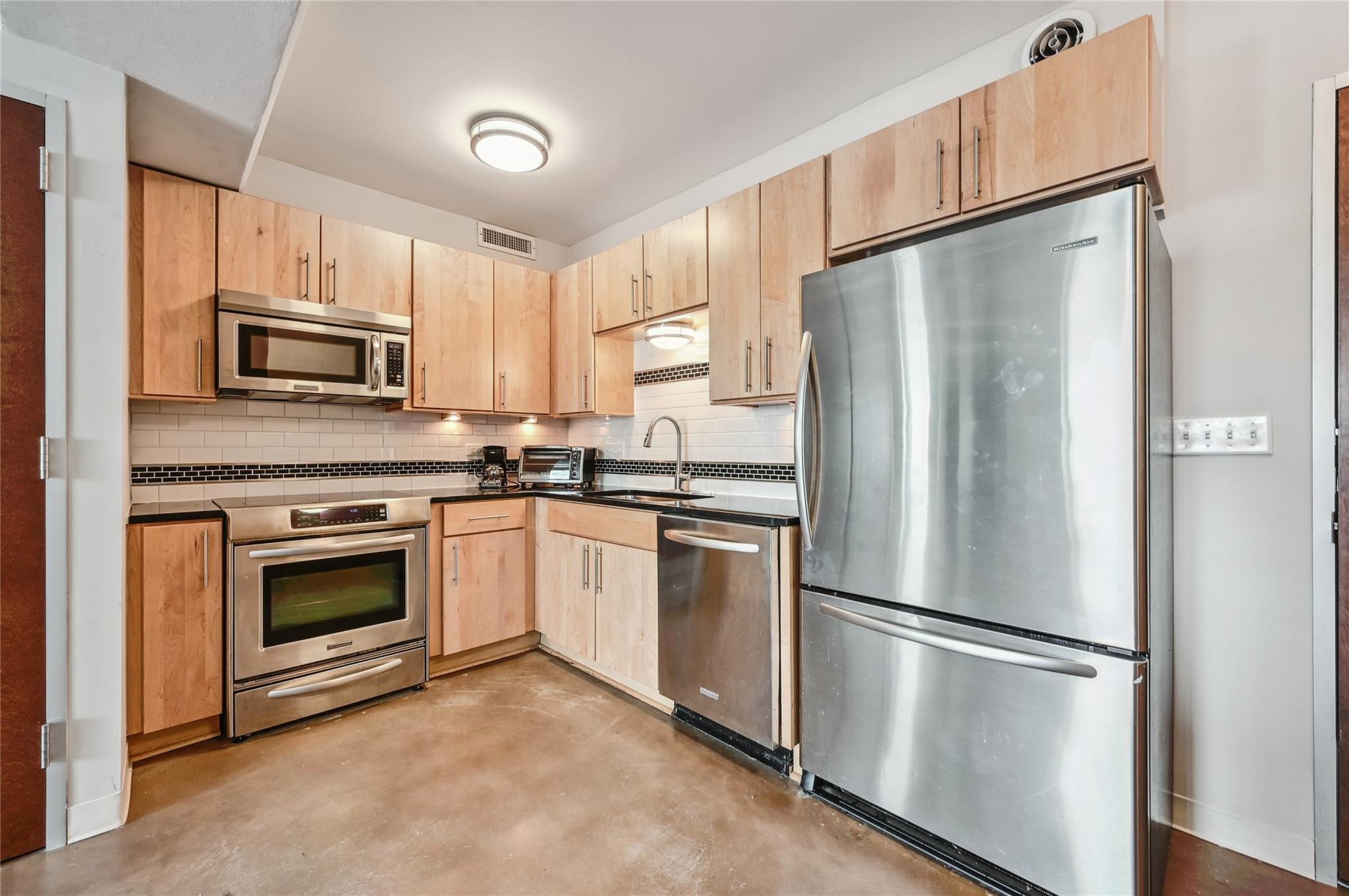 800 Brazos ST # 1111