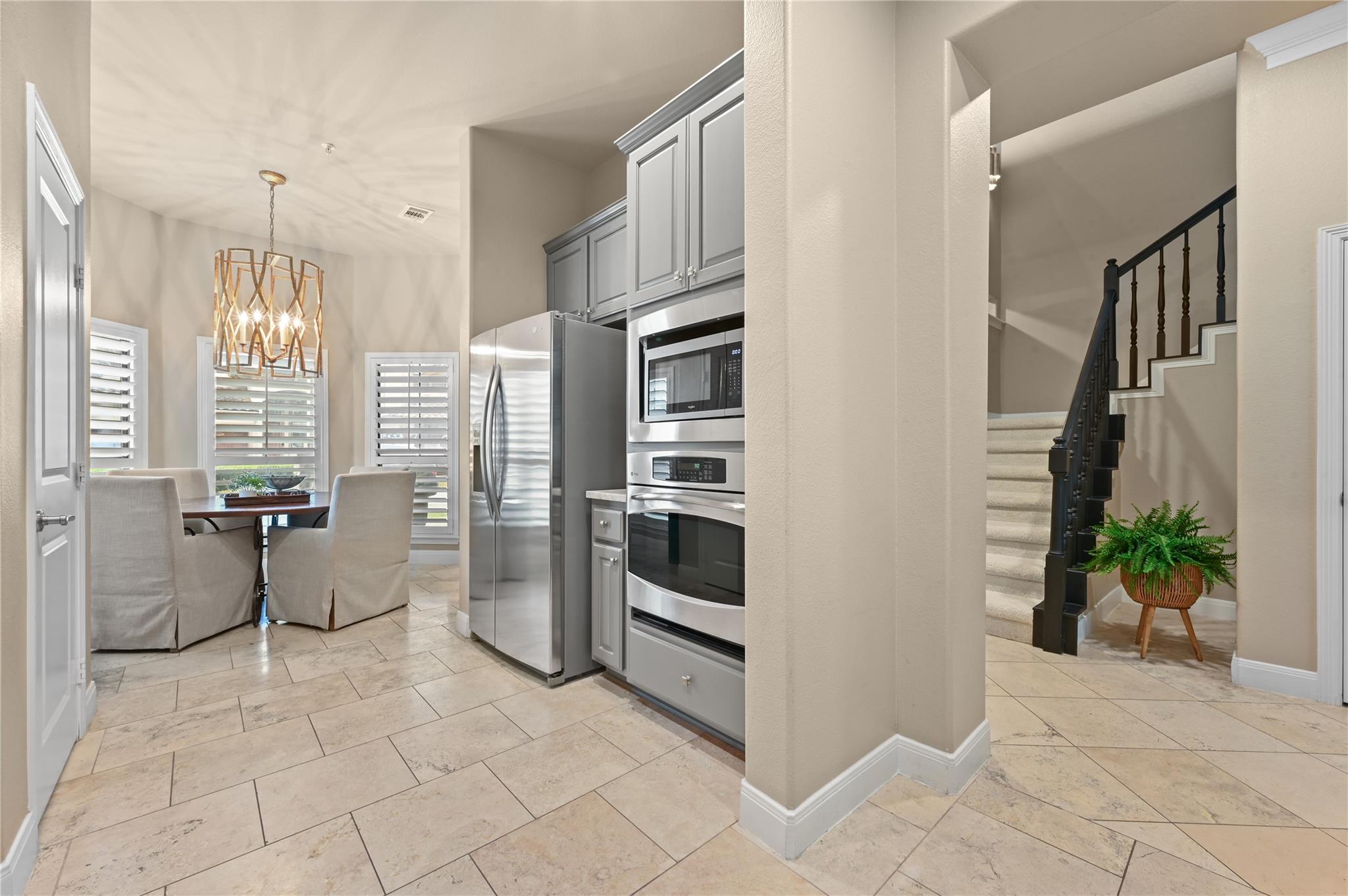 7800 Southwest PKWY # 1612