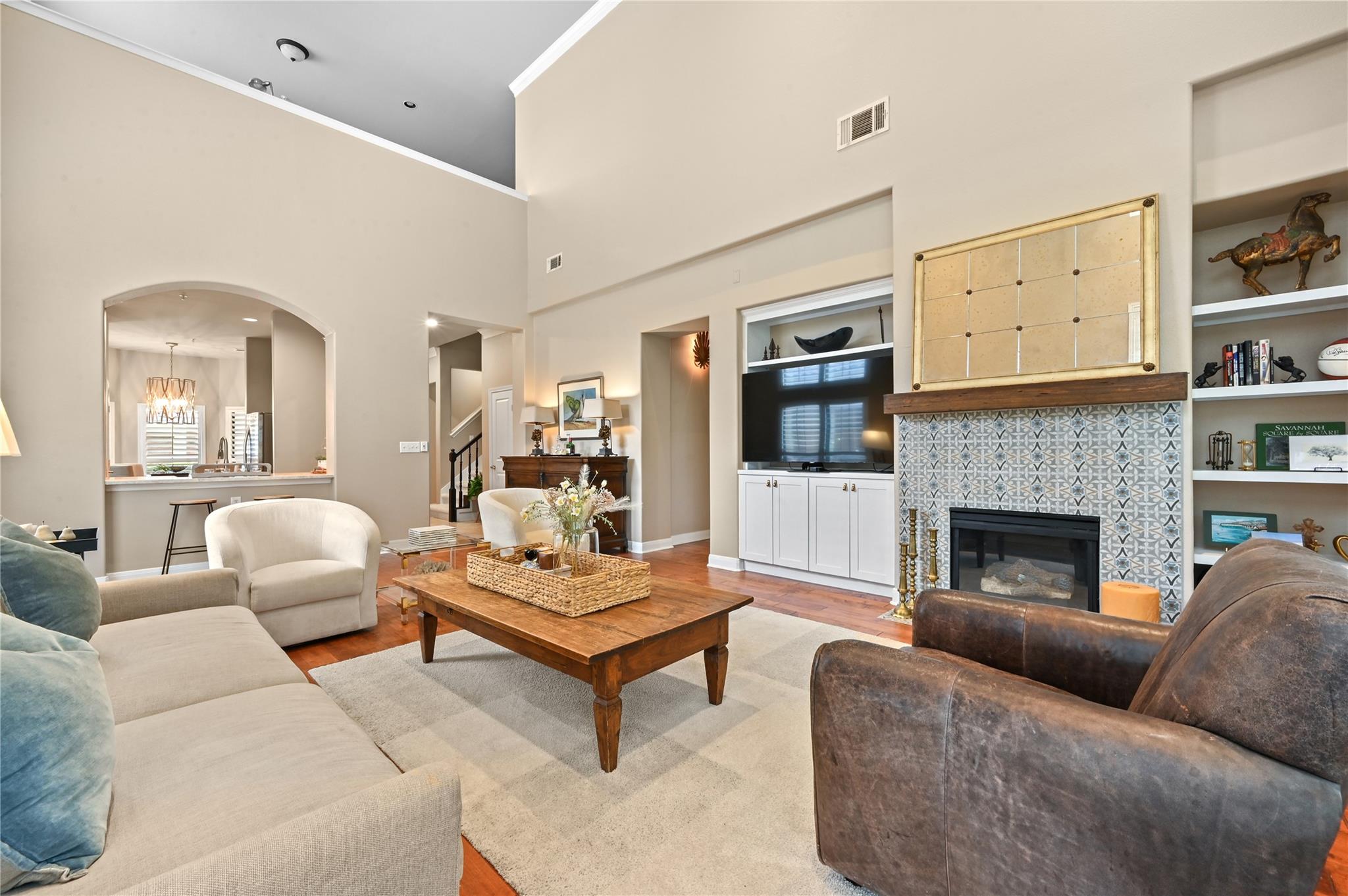 7800 Southwest PKWY # 1612