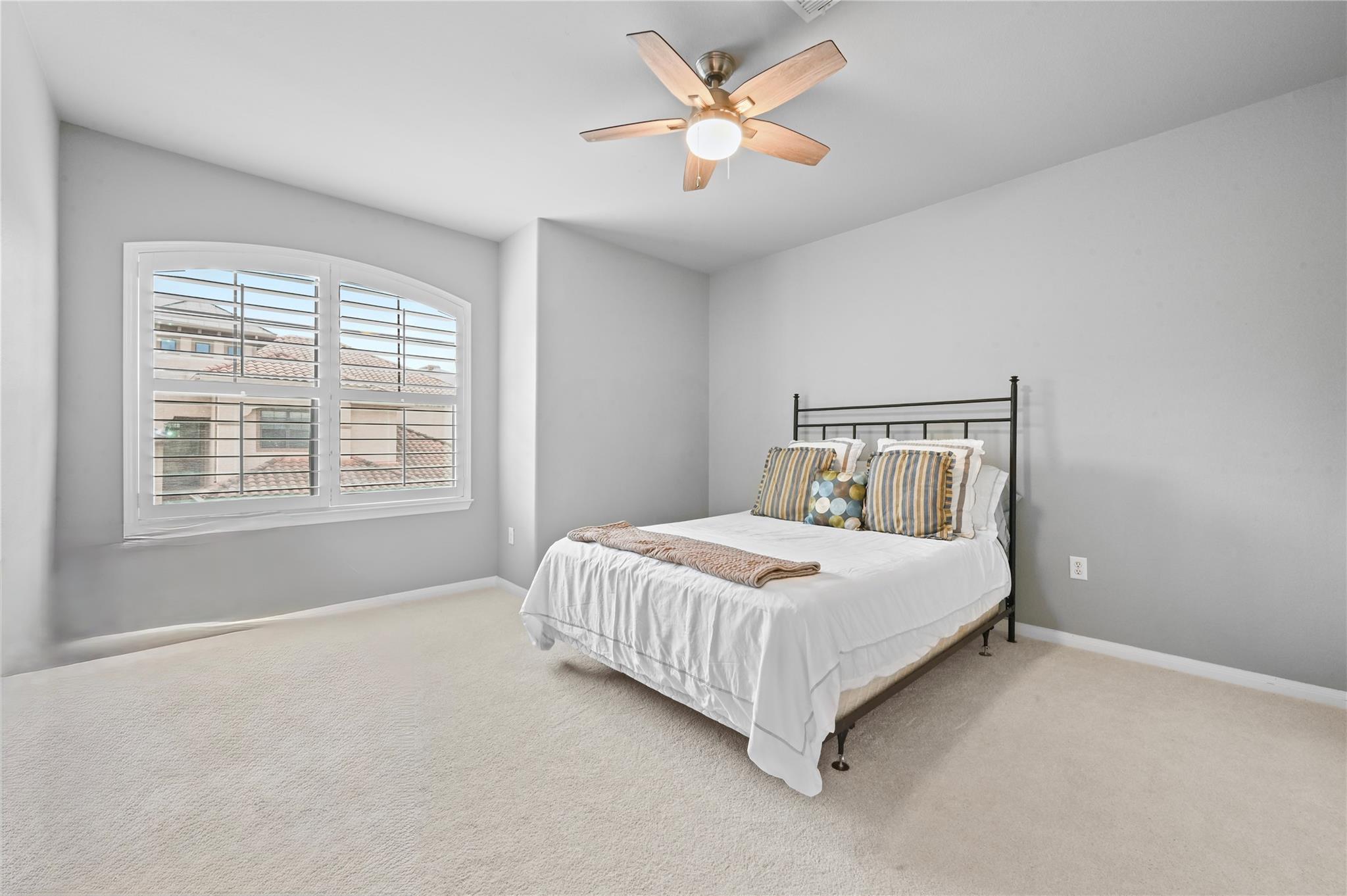 7800 Southwest PKWY # 1612