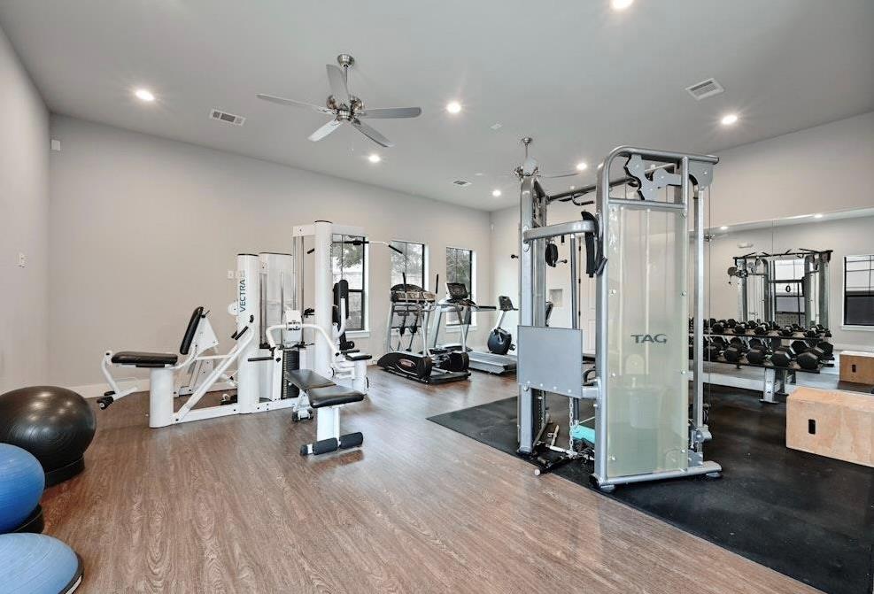 7800 Southwest PKWY # 1612