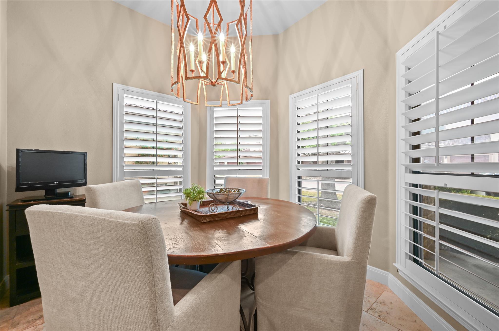 7800 Southwest PKWY # 1612