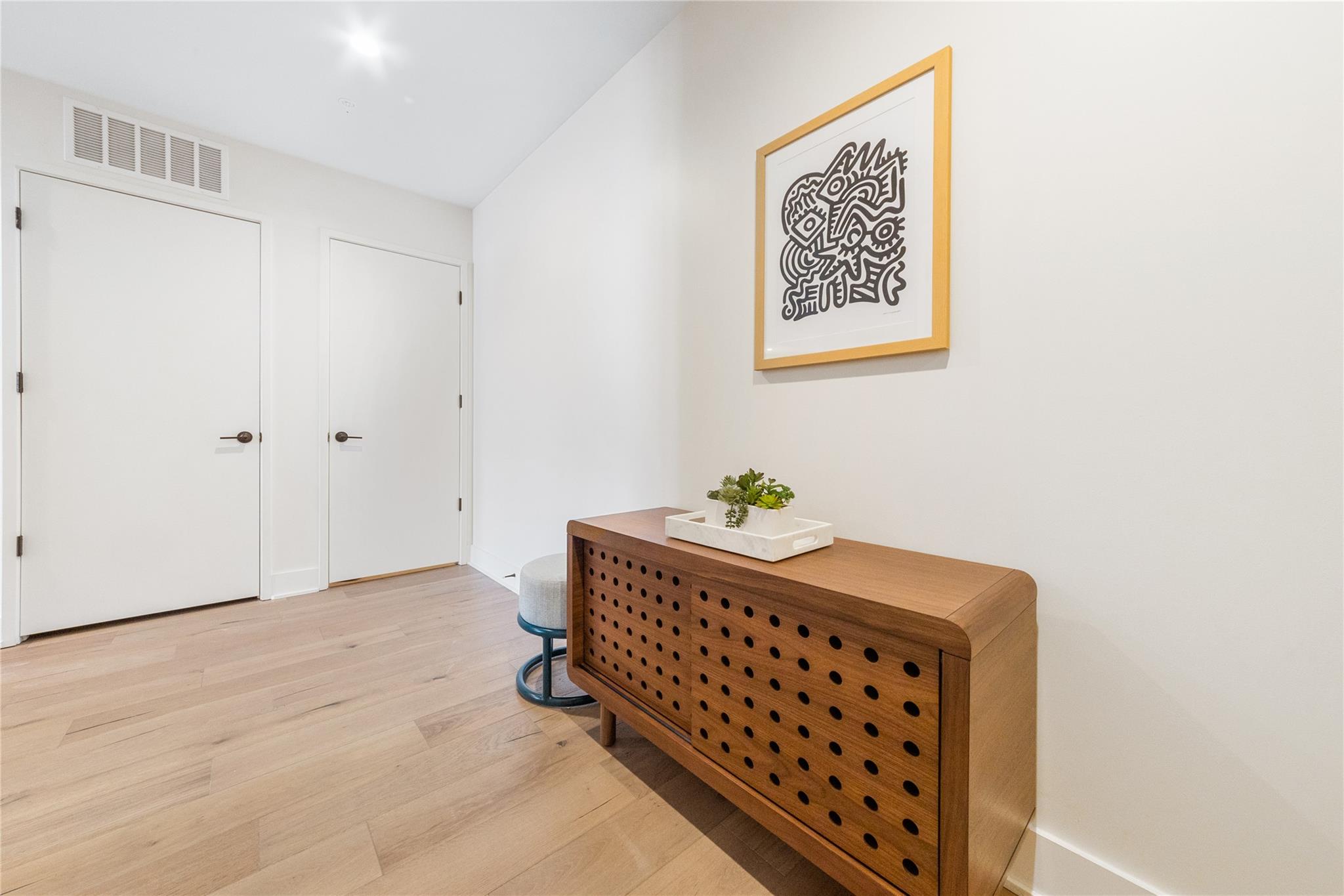 48 East Ave # 2211
