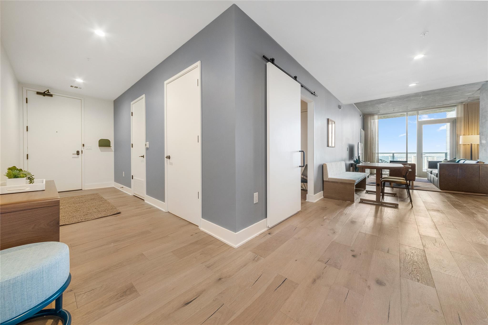 48 East Ave # 2211