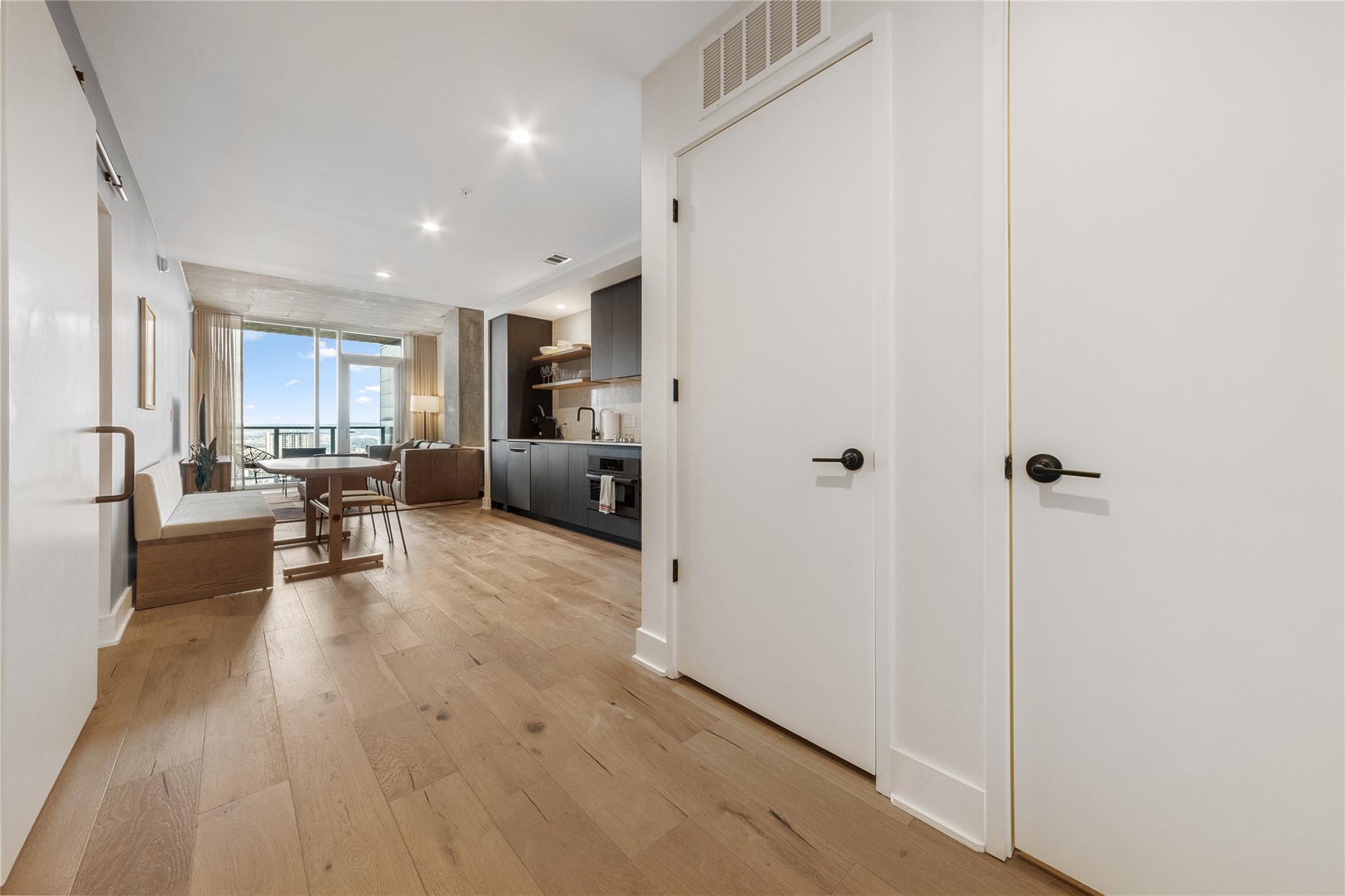 48 East Ave # 2211
