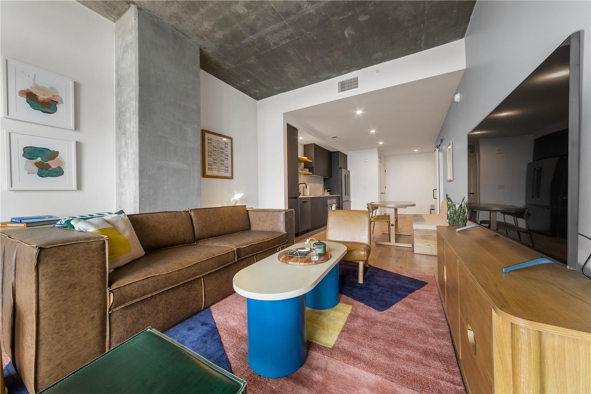 48 East Ave # 2211