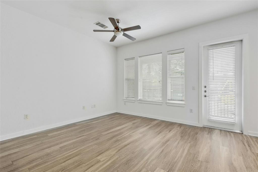 1900 Barton Springs RD # 1042