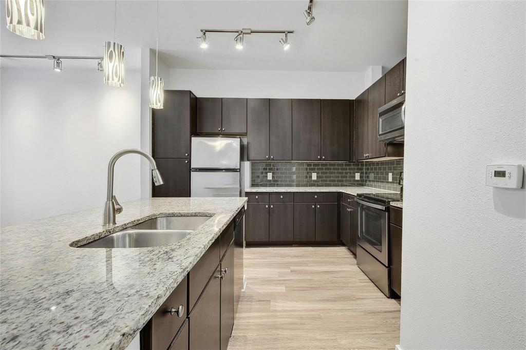 1900 Barton Springs RD # 1042