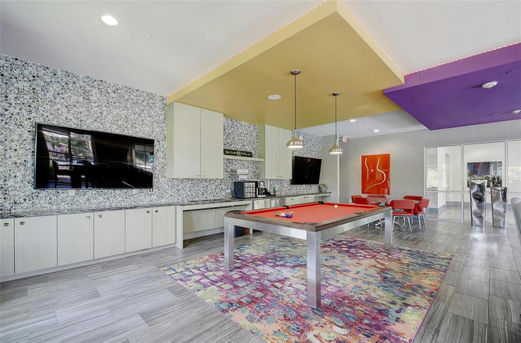 1900 Barton Springs RD # 1042