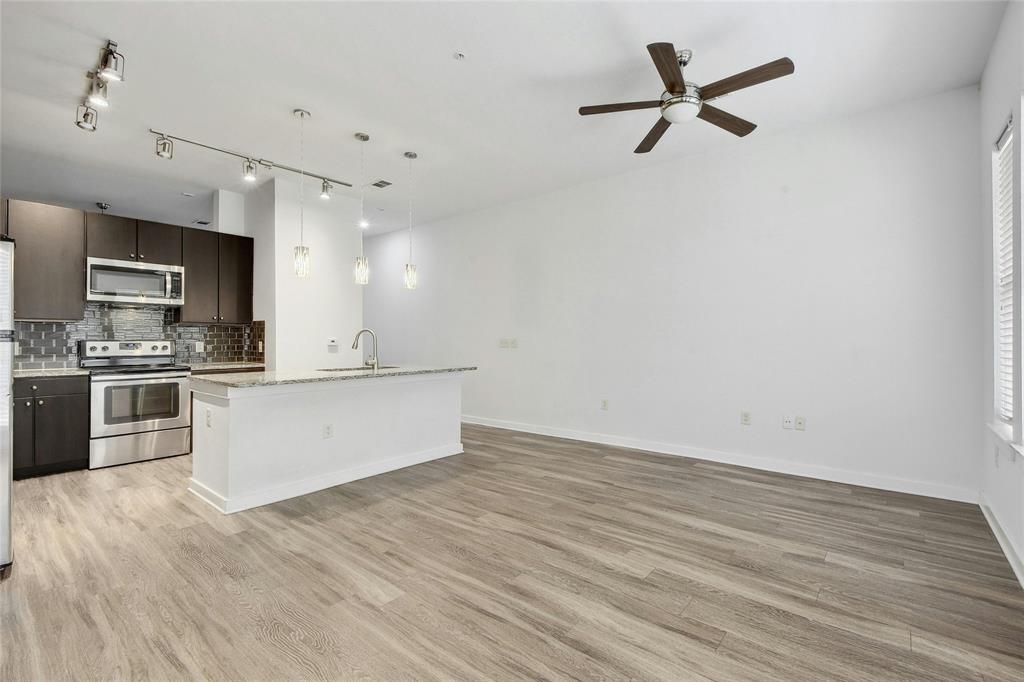 1900 Barton Springs RD # 1042