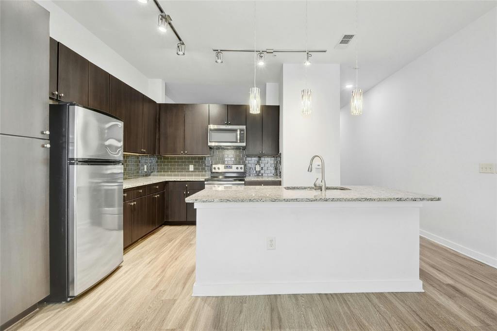 1900 Barton Springs RD # 1042