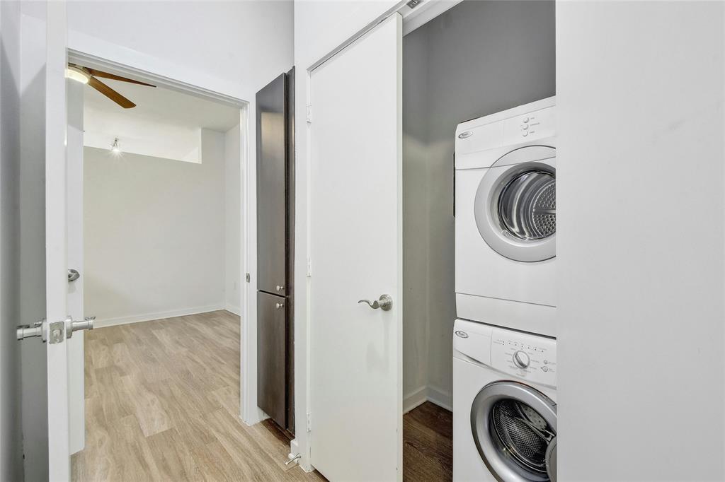 1900 Barton Springs RD # 1042