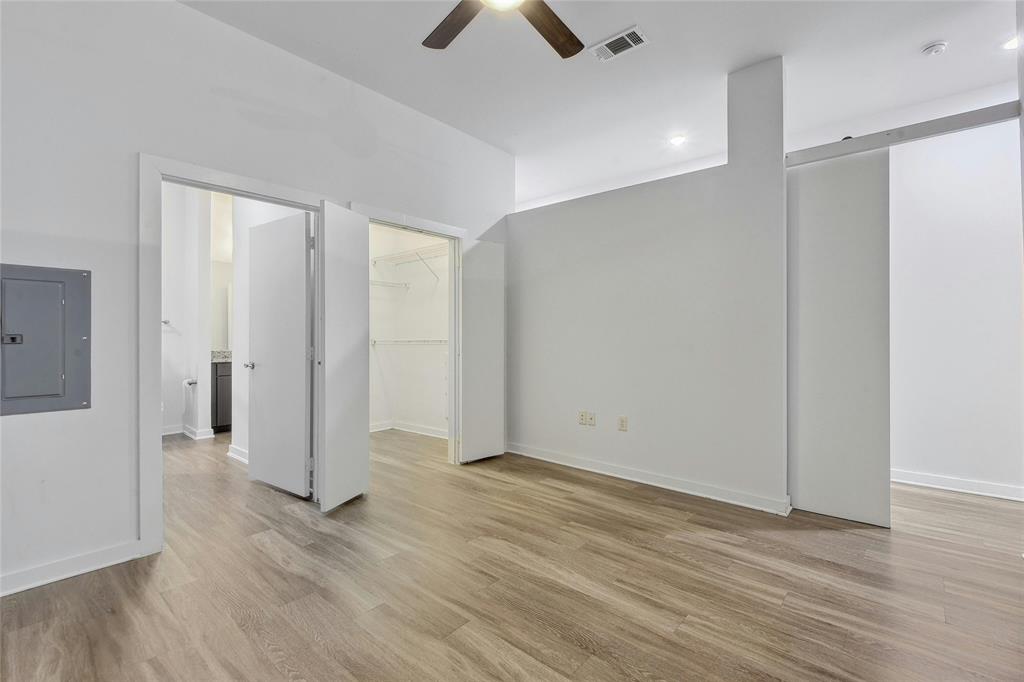 1900 Barton Springs RD # 1042