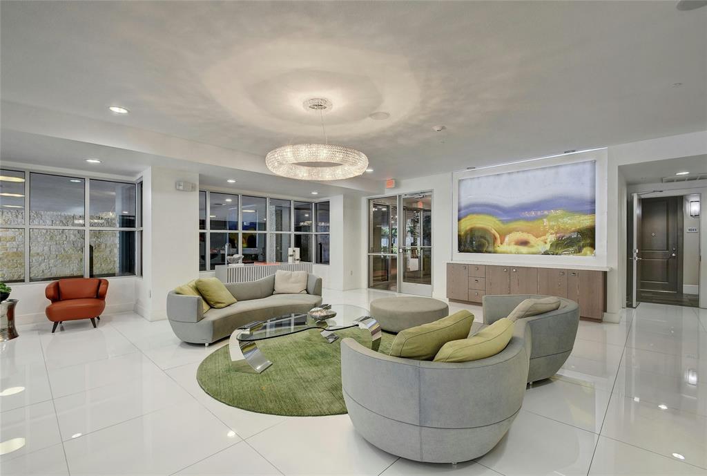 1900 Barton Springs RD # 1042