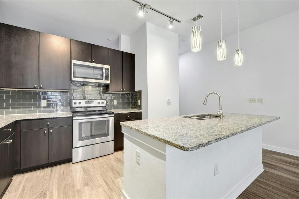 1900 Barton Springs RD # 1042