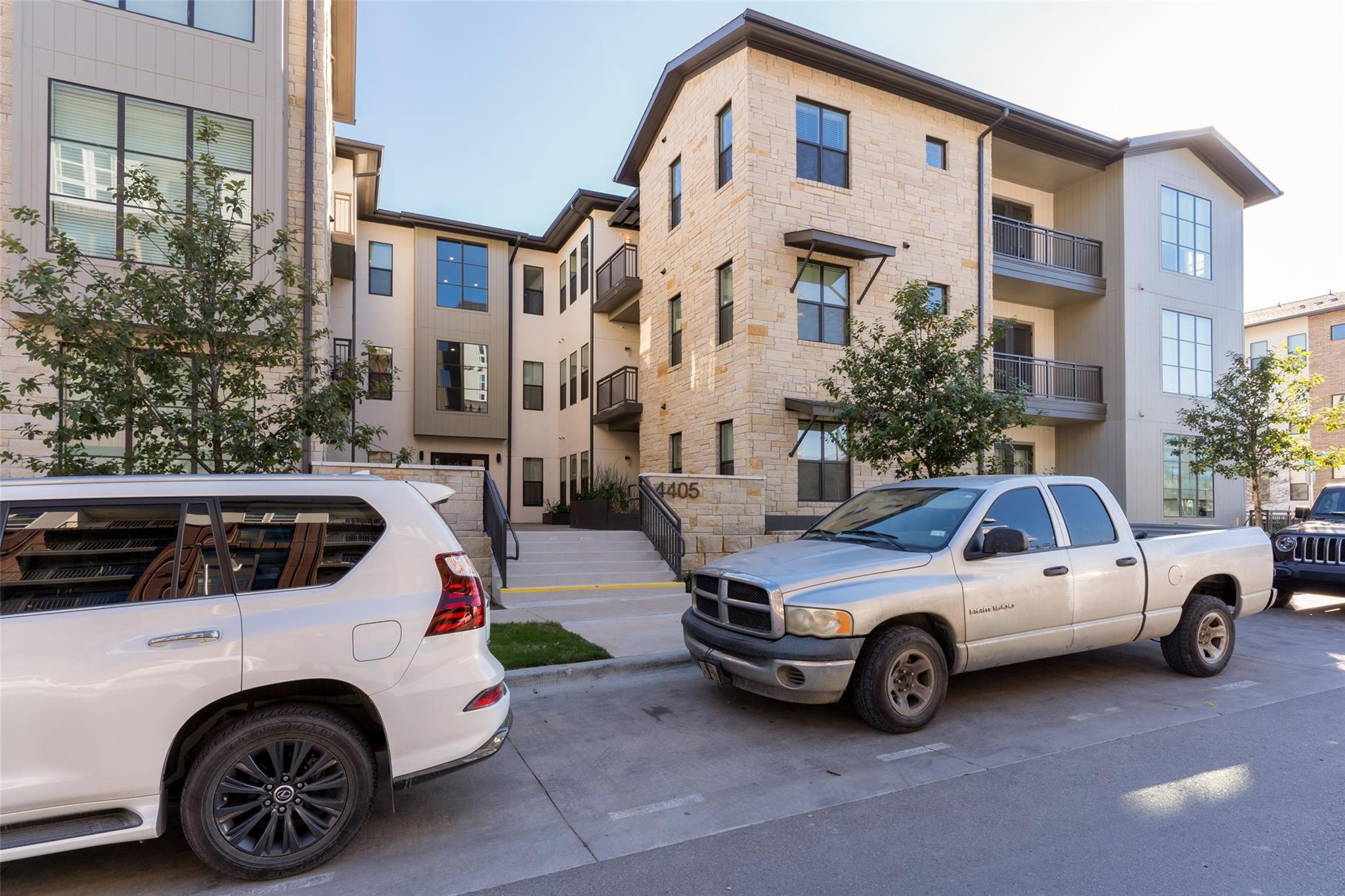 4405 Jackson Ave # 3303