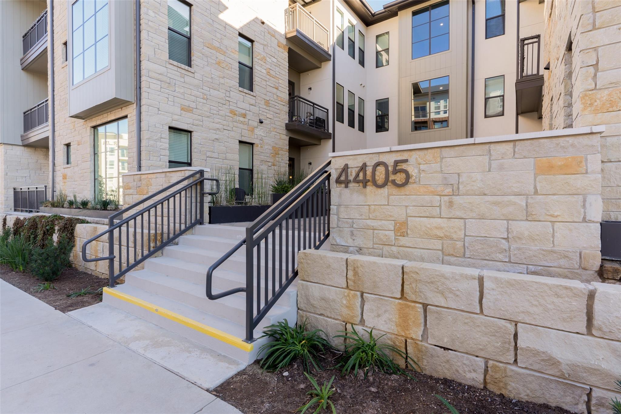 4405 Jackson Ave # 3303