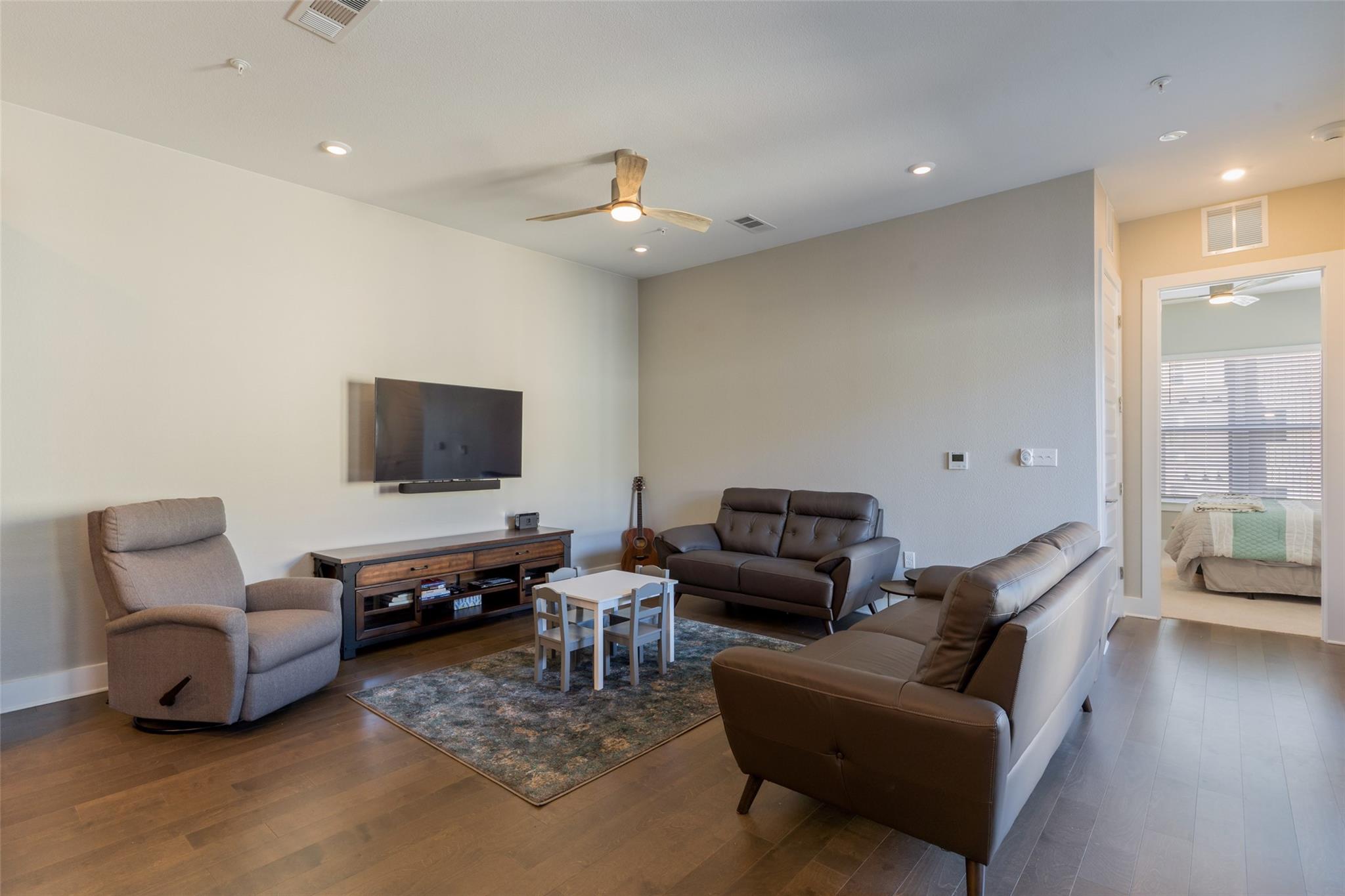 4405 Jackson Ave # 3303