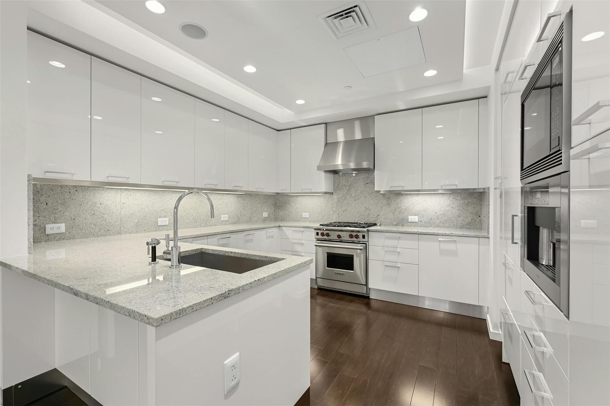 200 Congress Ave # 24B