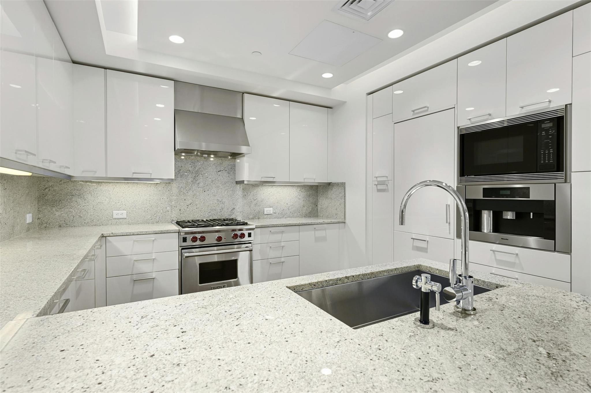 200 Congress Ave # 24B