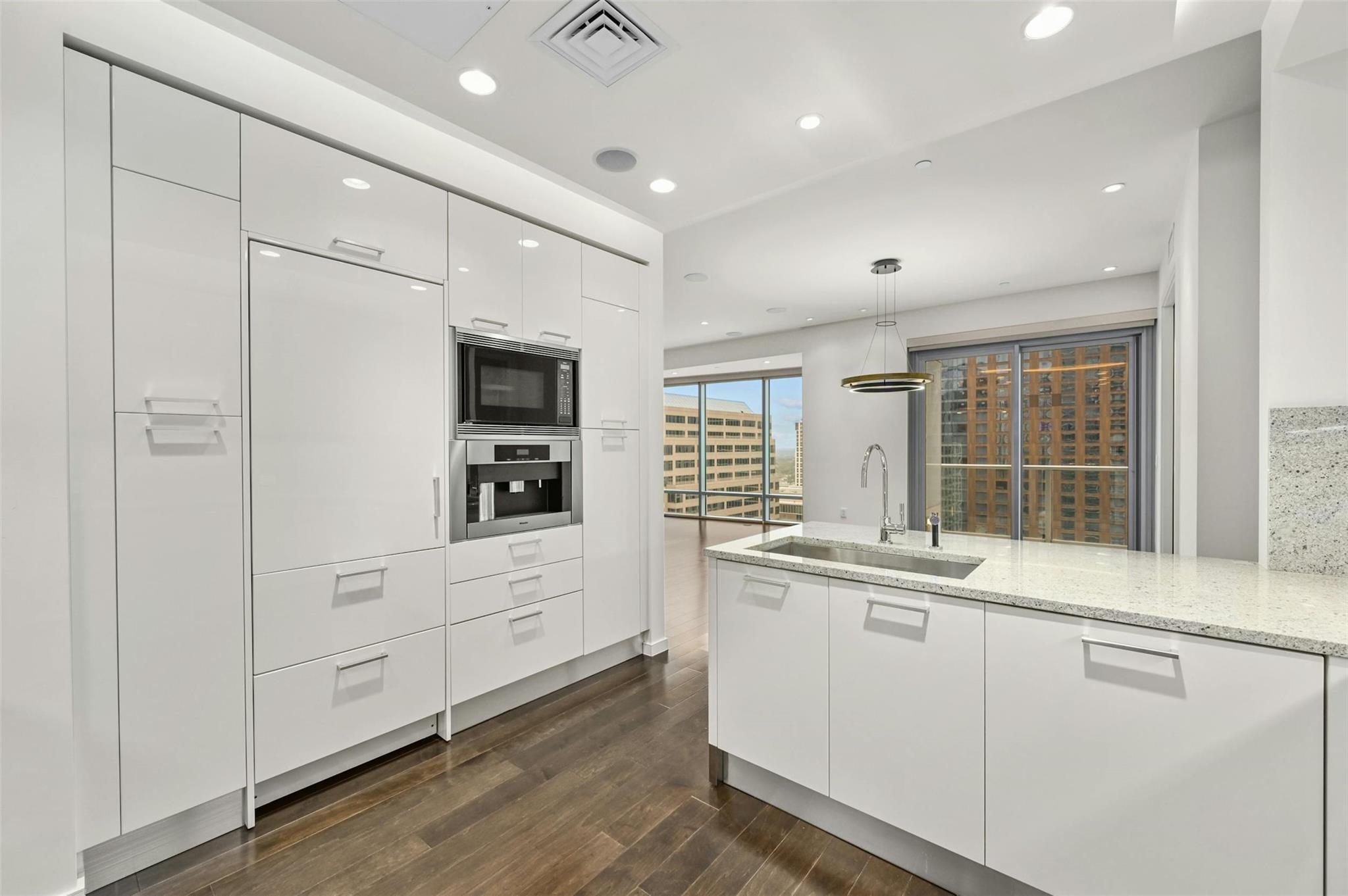 200 Congress Ave # 24B