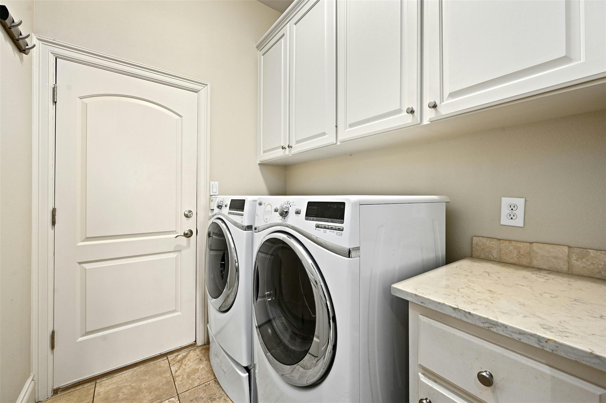 2304 Hartford RD # B