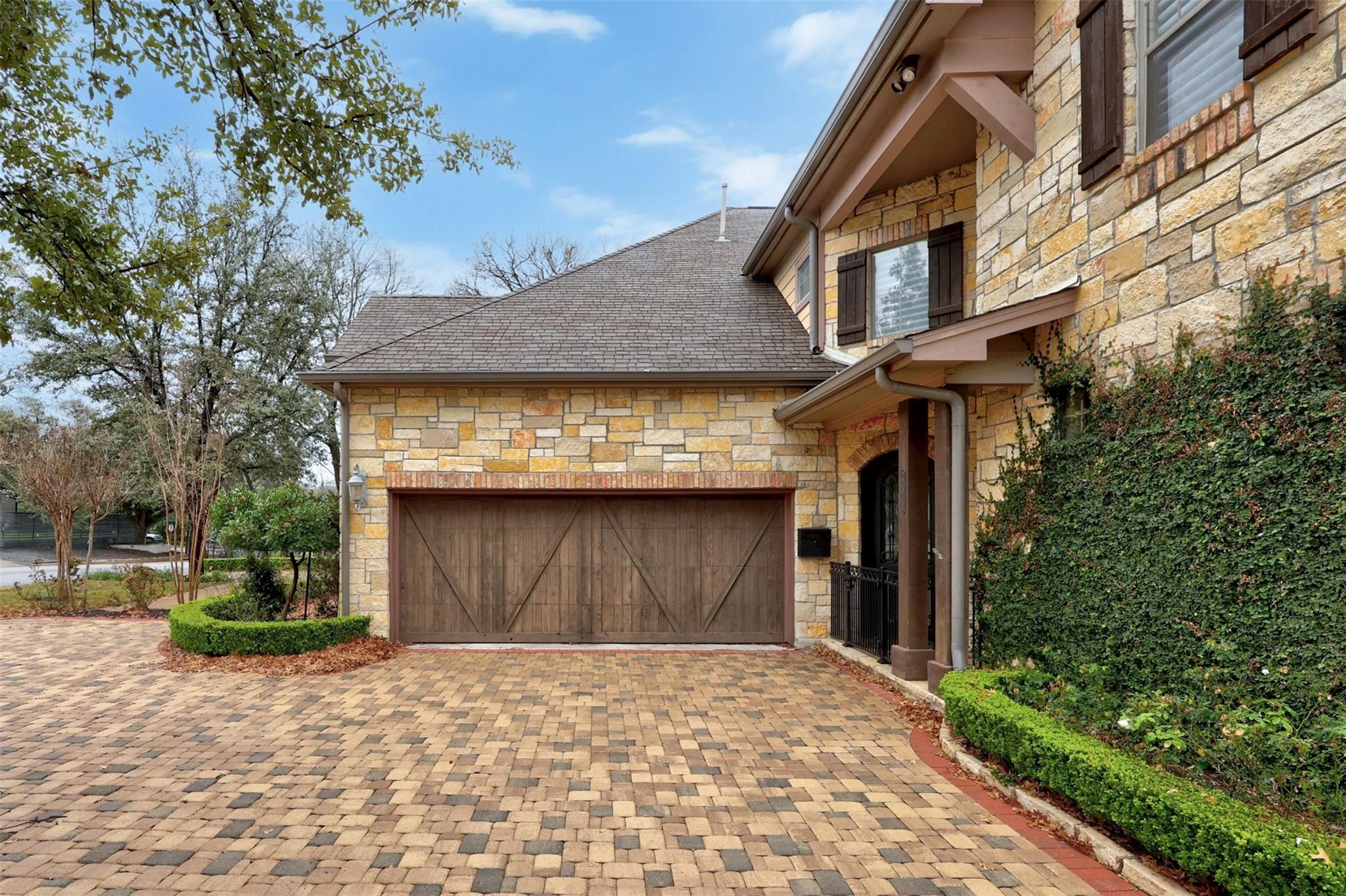 2304 Hartford RD # B