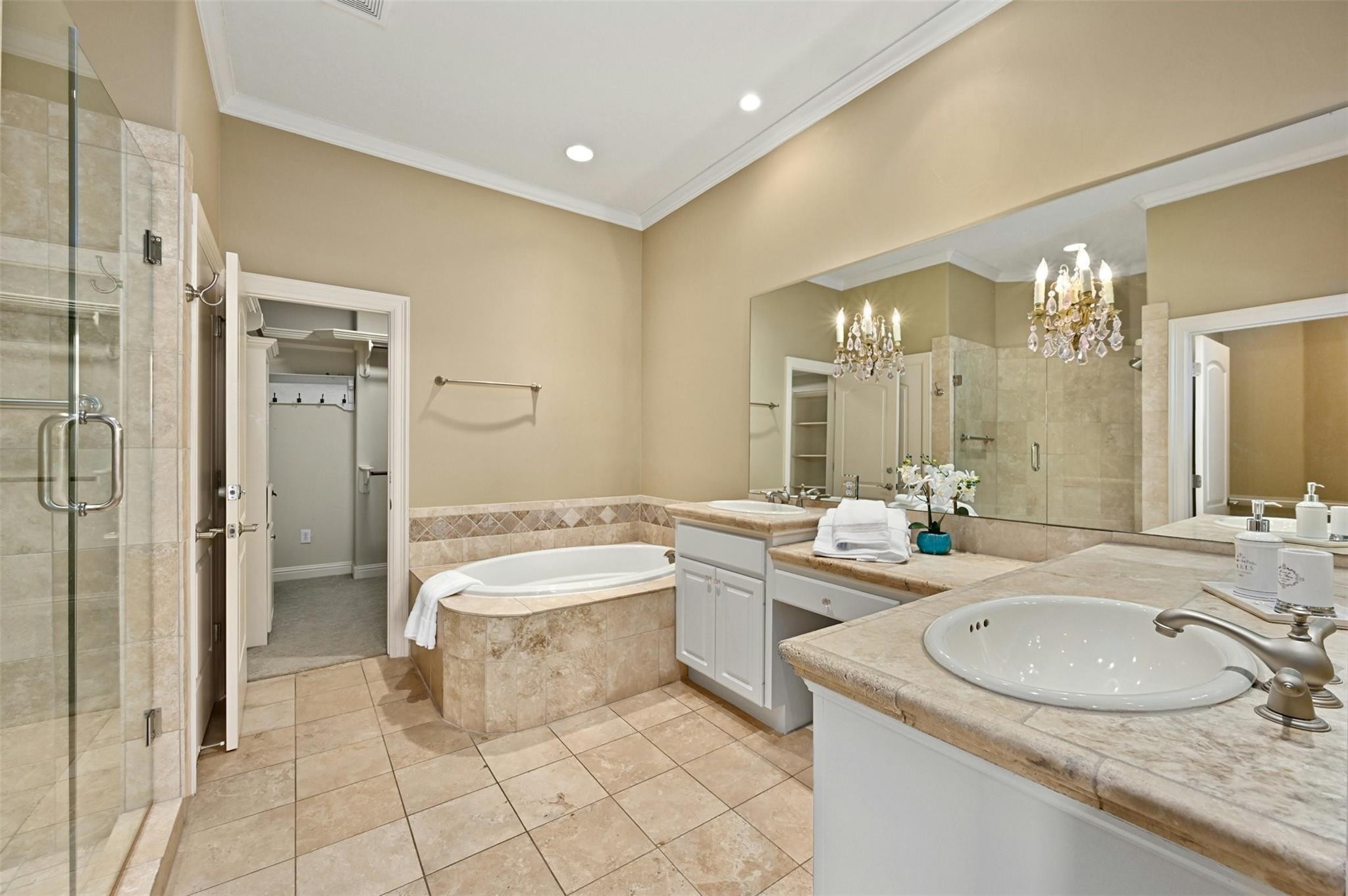 2304 Hartford RD # B