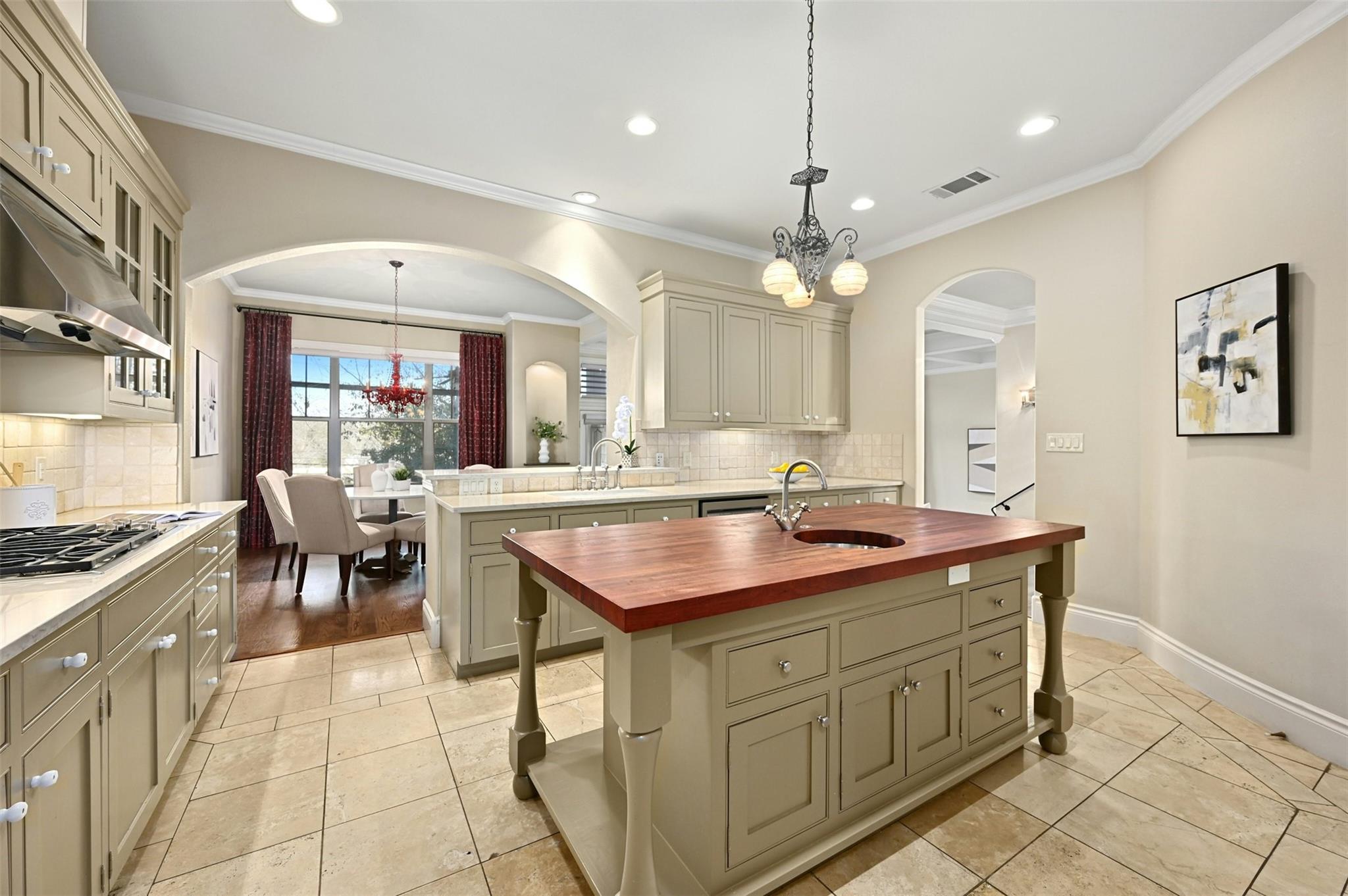 2304 Hartford RD # B