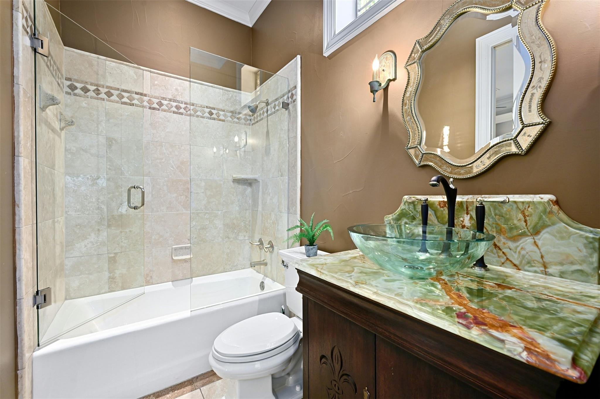 2304 Hartford RD # B