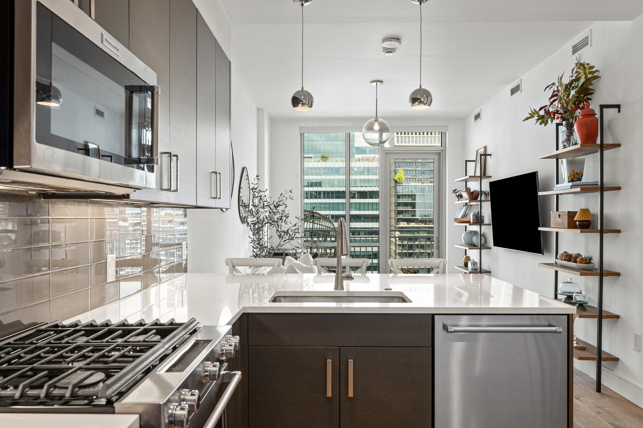 222 West Ave # 2507