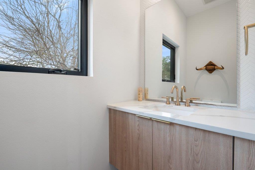 4717 Mount Vernon DR # A