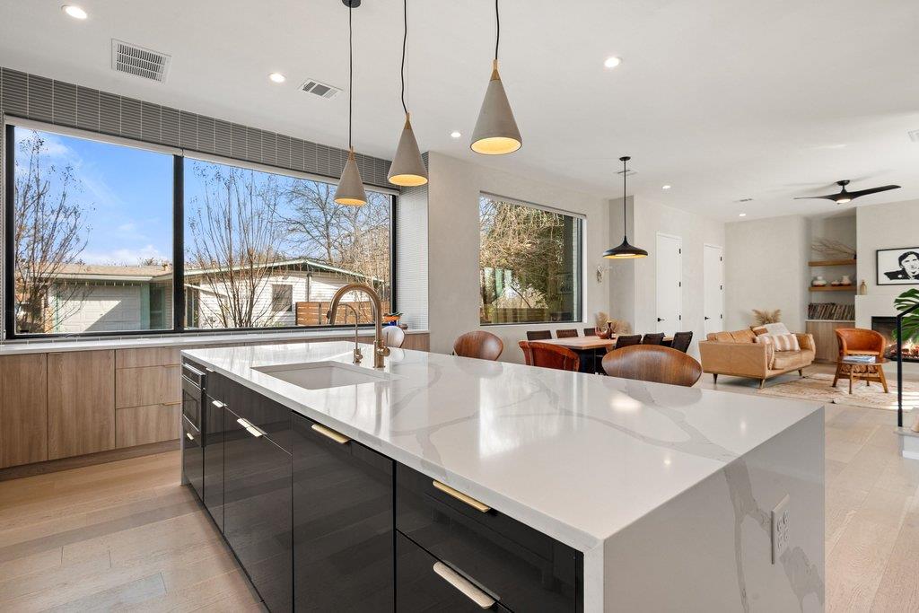 4717 Mount Vernon DR # A