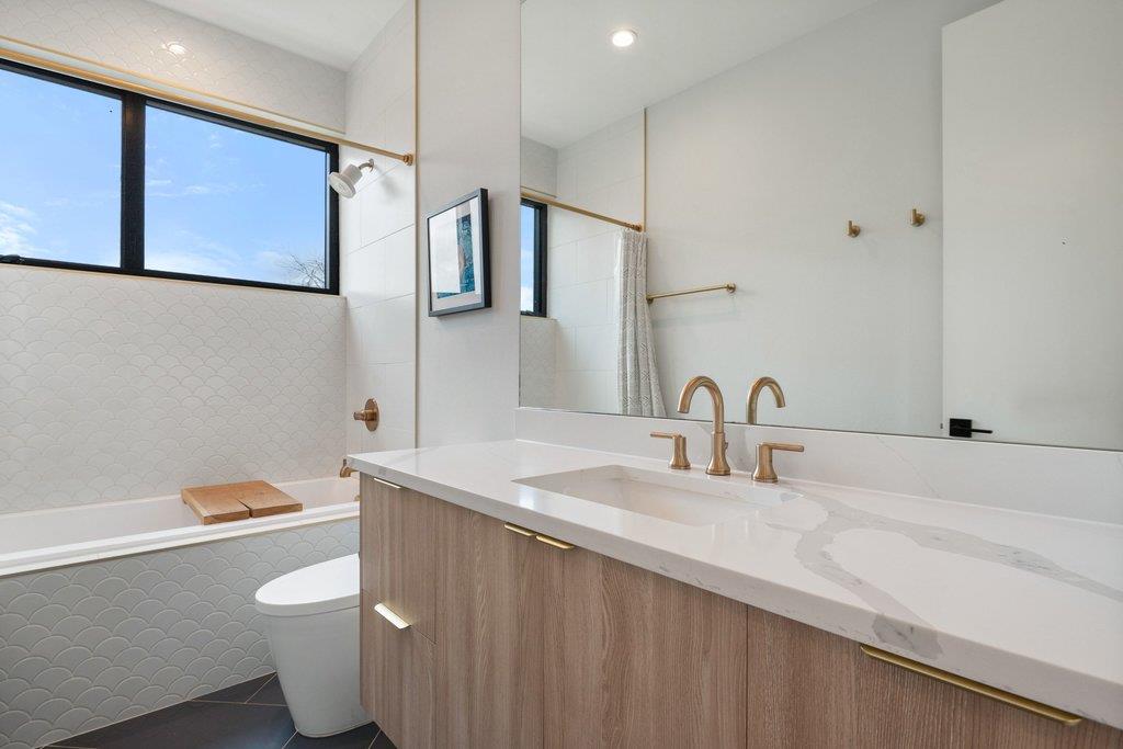 4717 Mount Vernon DR # A