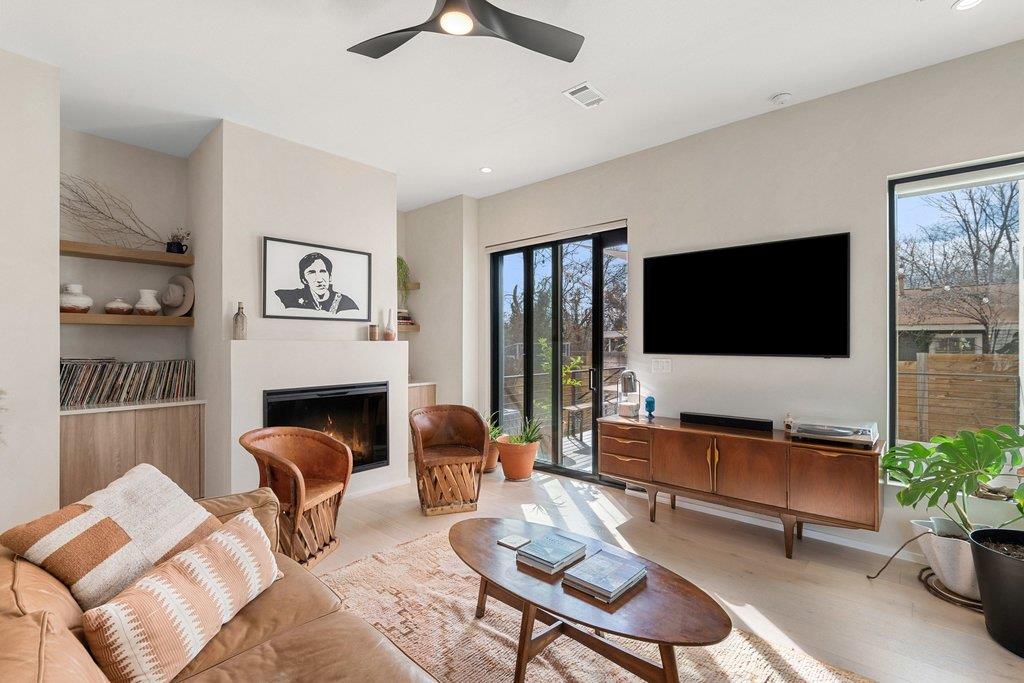 4717 Mount Vernon DR # A