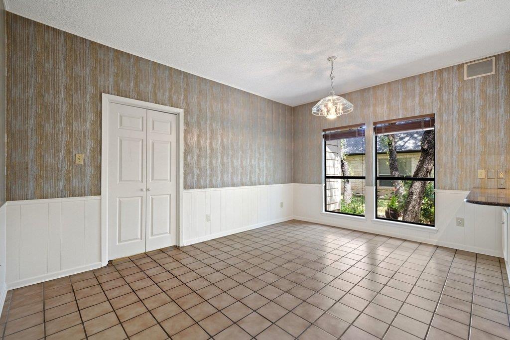 110 Blue Jay DR