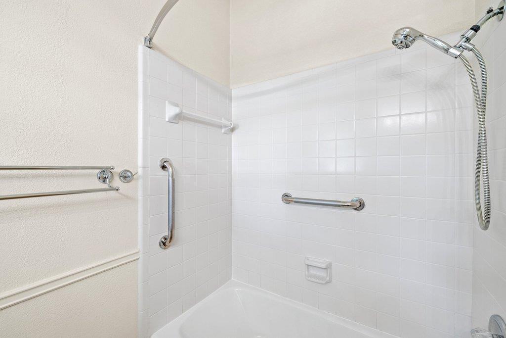 110 Blue Jay DR