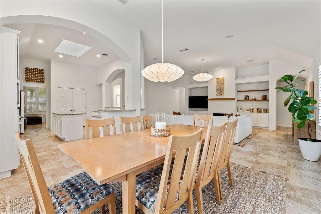 100 Brentwood DR