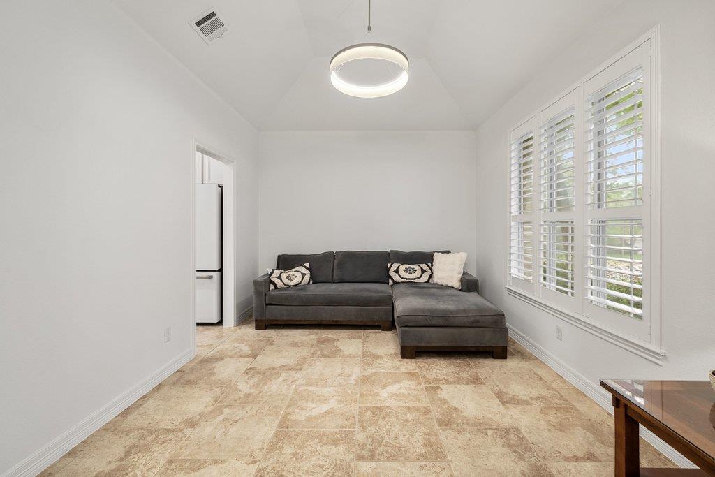 100 Brentwood DR