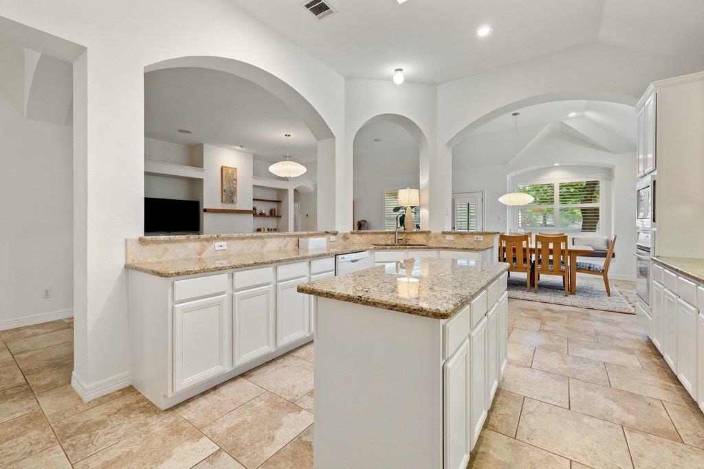 100 Brentwood DR