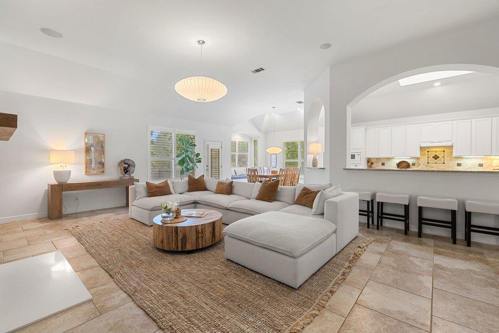 100 Brentwood DR