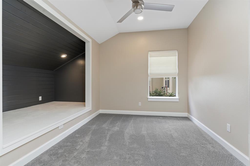 10101 Twin Lake LOOP