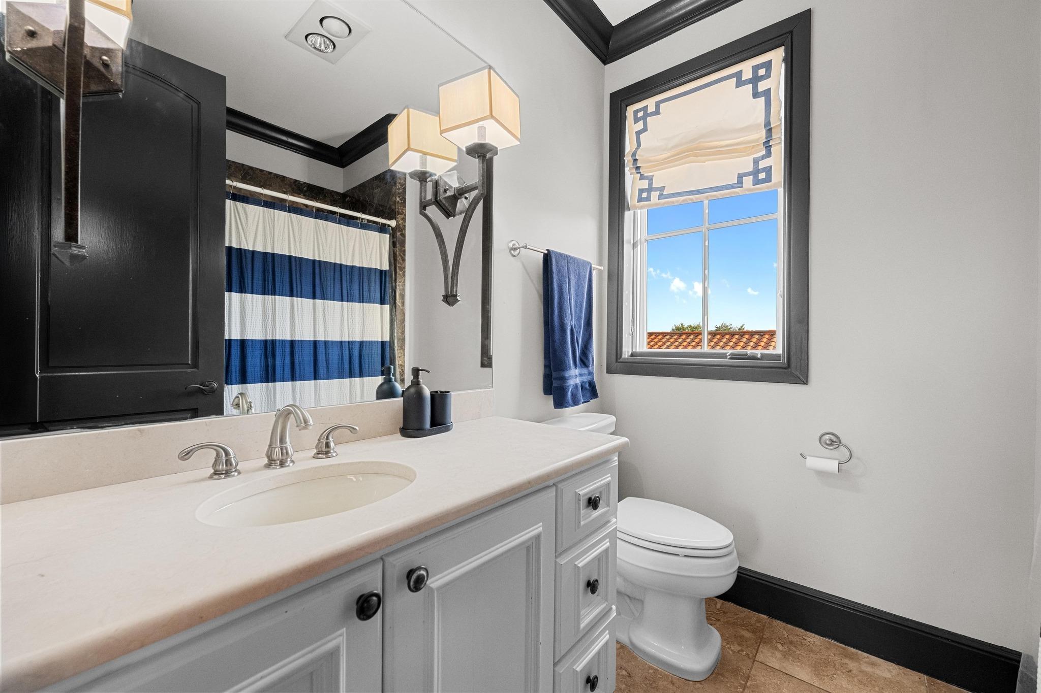 12724 Little Blue Stem CV