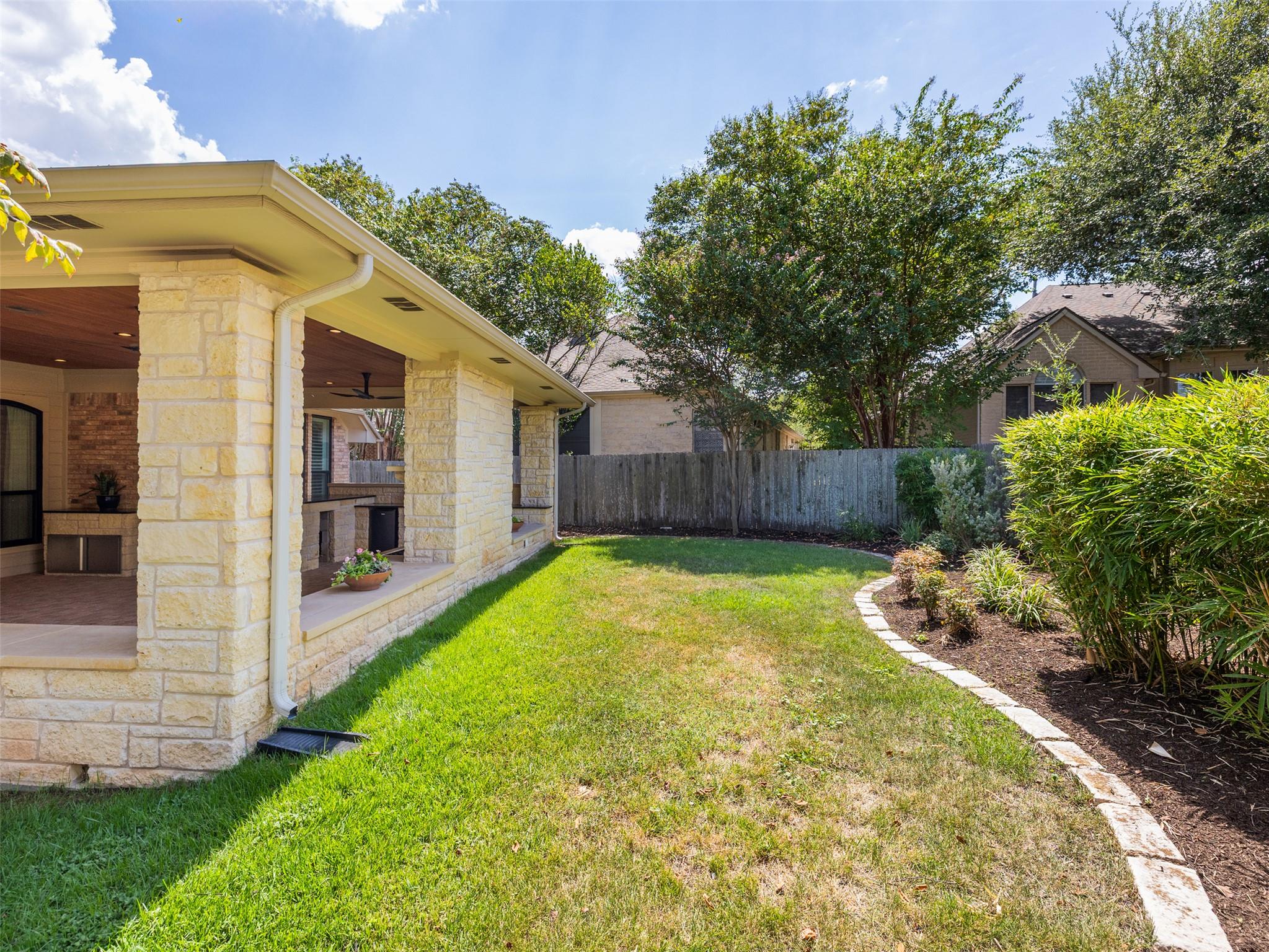10025 Scull Creek DR